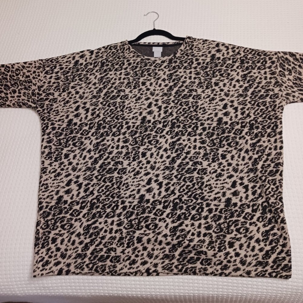 Chico's Animal Print Long Sleeve Top Drop Shoulder Size 2